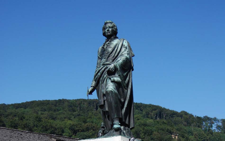 mozart statue